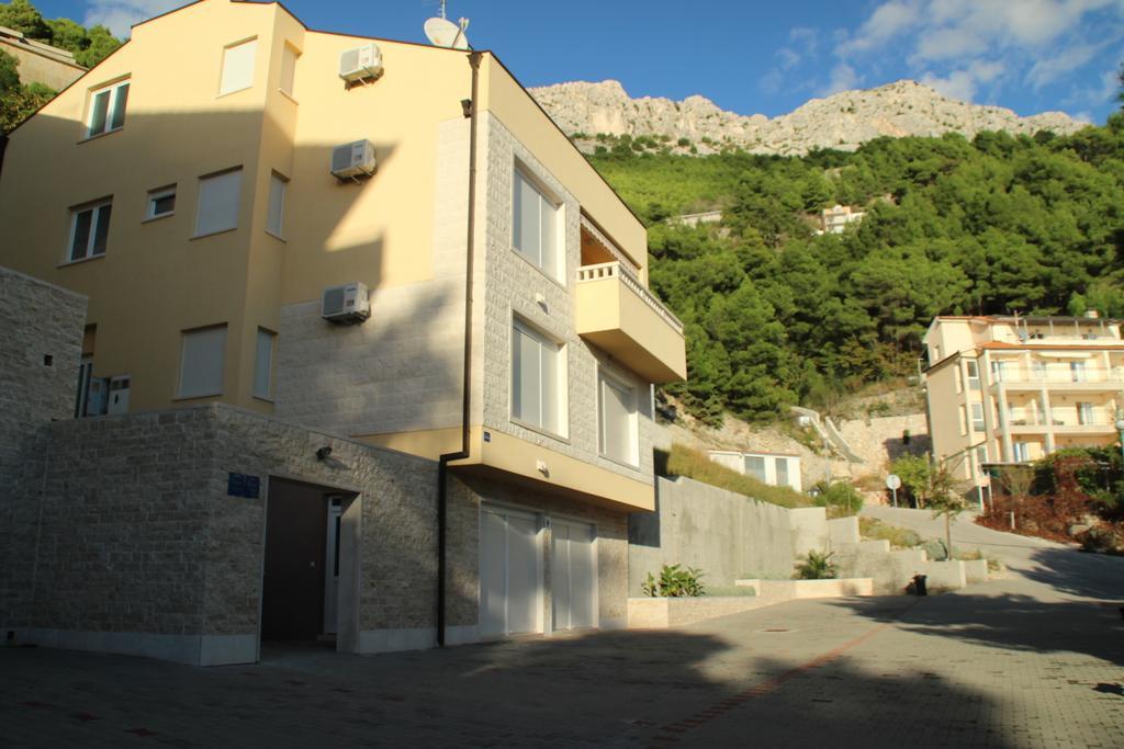 Apartments Villa Astra & Pinija Brela Exterior photo